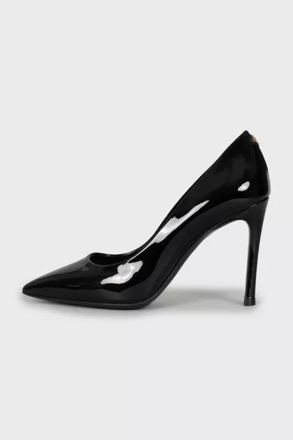 Black patent leather pumps