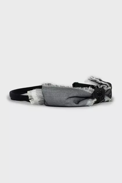 Black headband with bow