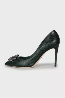 Leather shoes with green rhinestones