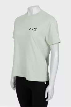 Зеленая футболка прямого кроя