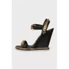 Wedge sandals with gold chain