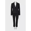 Wool suit with fitted jacket