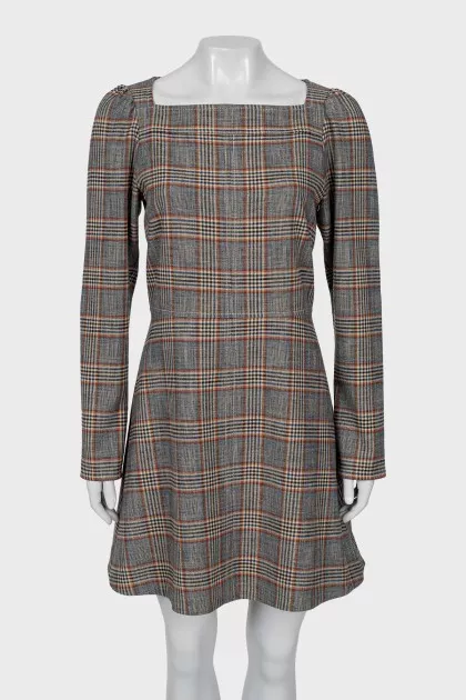 Fitted dress in a checkered pattern