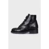 Leather boots with brand logo