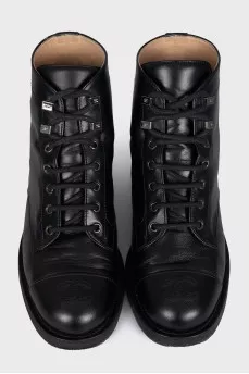 Leather boots with brand logo