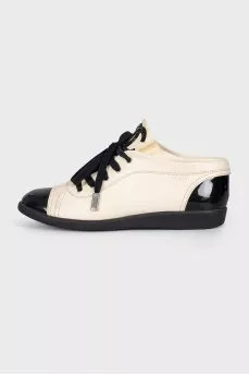 Leather sneakers with patent toe
