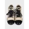 Leather sneakers with patent toe
