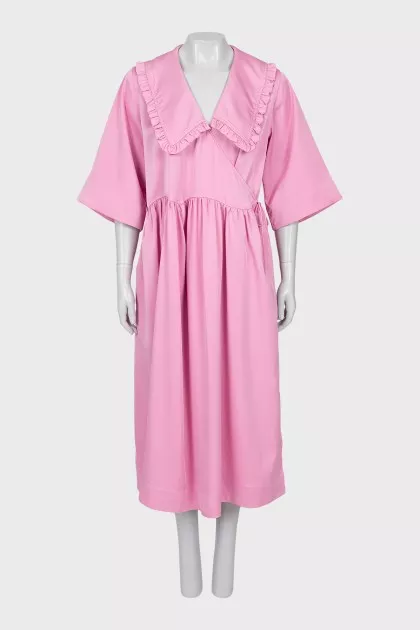 Pink dress with collar