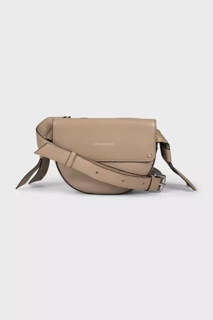 Leather bag with patch pocket