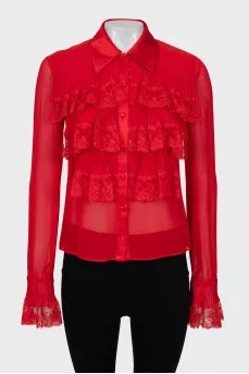 Silk blouse decorated with lace