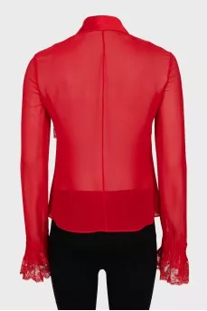 Silk blouse decorated with lace