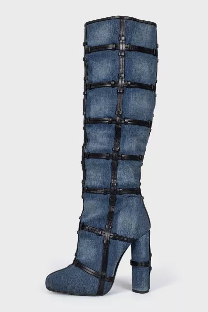 Textile boots with leather elements