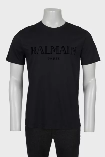 Men's black t-shirt with tag