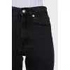 Straight leg jeans with a mid-rise