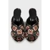 Textile sandals without fastener