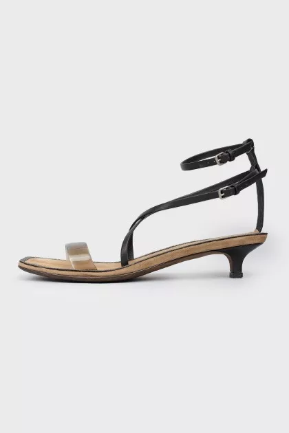 Босоніжки на підборах kitten heels