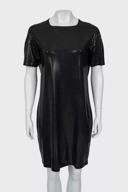 Dress with button fastening
