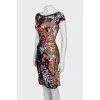 Fitted dress in a bright print