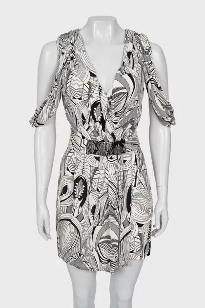 Dress with button fastening
