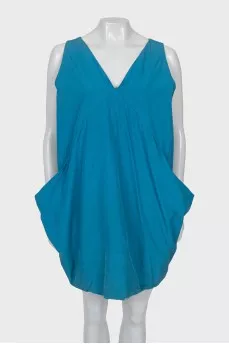 Dress with voluminous bottom