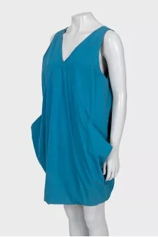 Dress with voluminous bottom