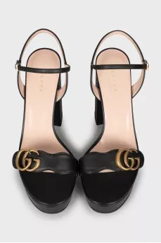Leather sandals with gold logo