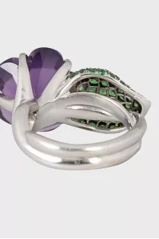 Golden ring with amethyst