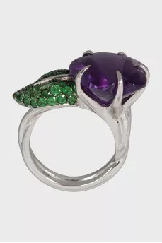 Golden ring with amethyst