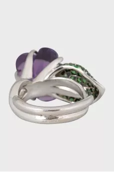Golden ring with amethyst