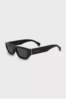 Rectangular sunglasses with tint