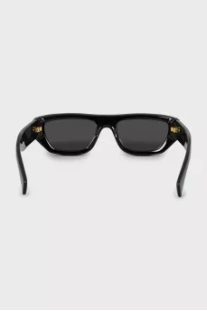 Rectangular sunglasses with tint