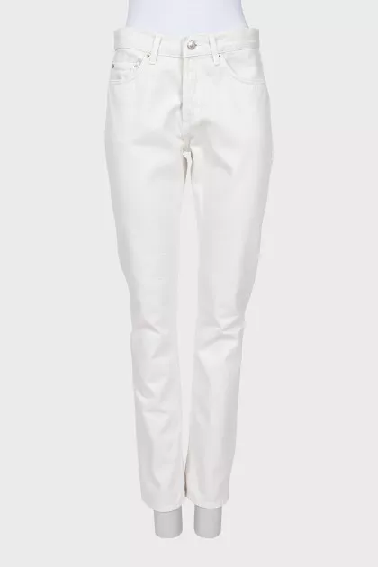Straight cut mid rise jeans