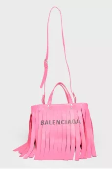 Pink bag with a fringe with a tag