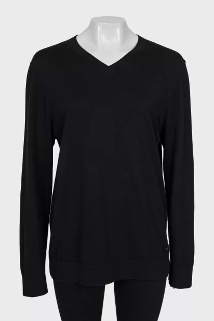 Black straight cut pullover