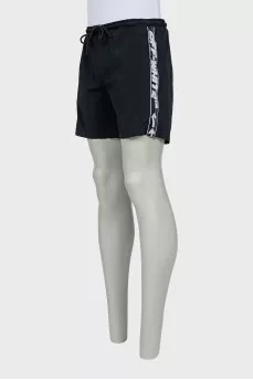 Men's shorts with stripes