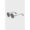 Round sunglasses with thin frames