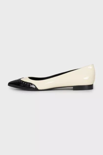 Patent leather ballet flats with pointed toe