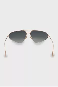 Aviator sunglasses with gold temples