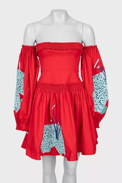Dress with detachable sleeves