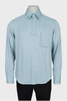 Men's shirt with pocket and buttons