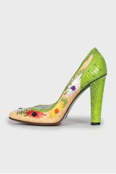 Raffia shoes with embroidery