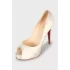 Leather open toe heeled shoes