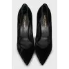 Velvet pumps with heels