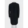 Straight dress with v-neck