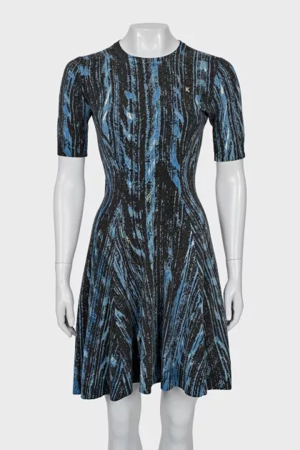Fitted wool dress with print