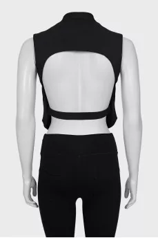 Vest with a belt and a zipper
