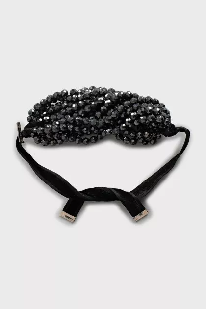 Necklace of faceted beads