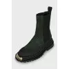 Chelsea boots in suede and leather