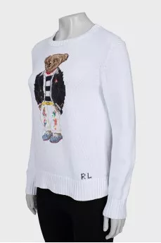 Knitted sweater in white with embroidery