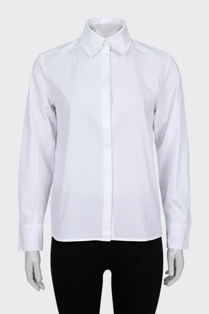 Straight white shirt